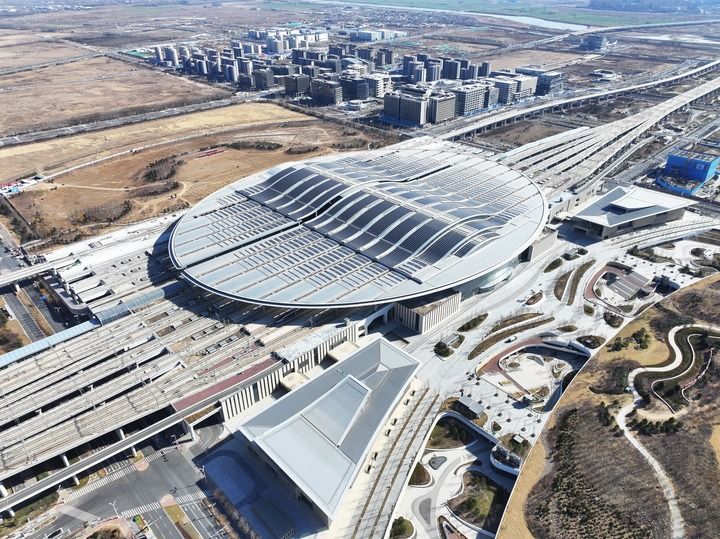 AI 技术全速迭代,人才体系建设锚定人机共生新方向