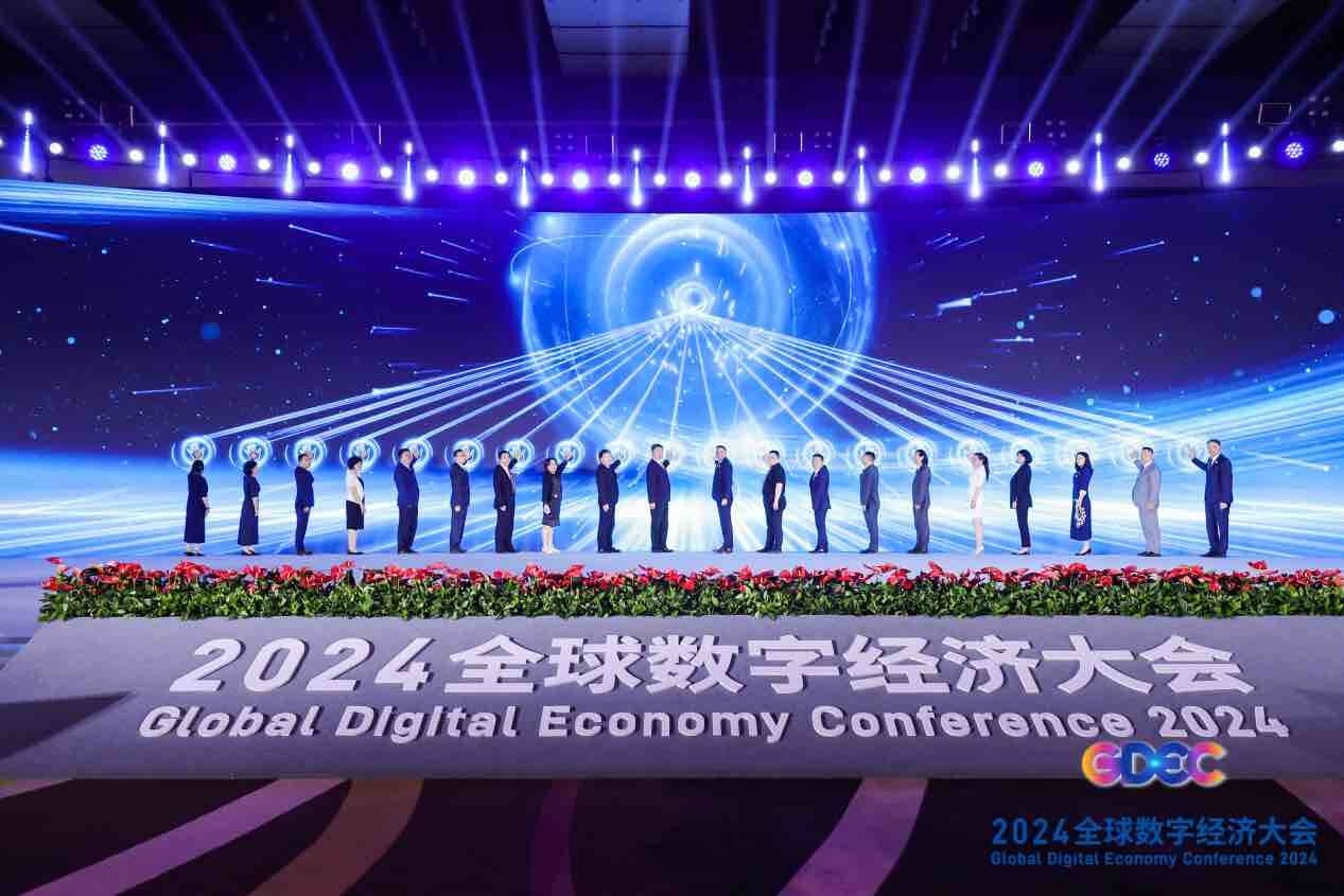 全球 AI 治理加速成型 开放普惠成为国际发展新主流